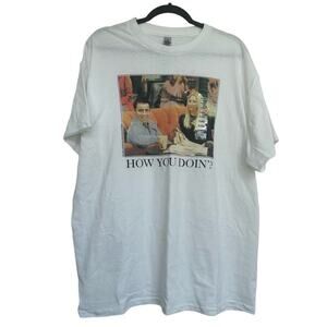 ❤️ NWT FRIENDS How You Doin? Graphic Tee in White, Size XL